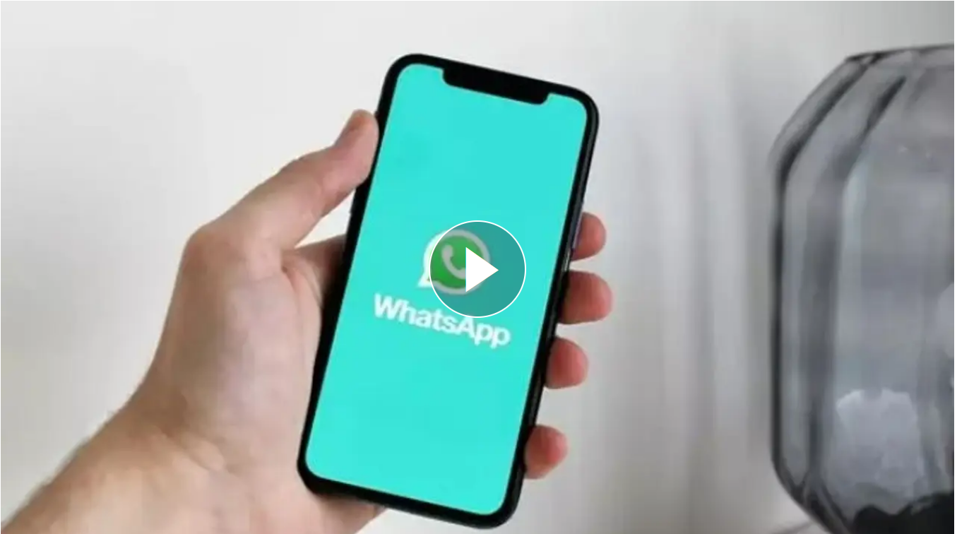 Despedido un trabajador en Cádiz tras abandonar el grupo de Whatsapp en el que su empresa le incluyó Noticia Despedido un trabajador en Cádiz tras abandonar el grupo de Whatsapp en el que su empresa le incluyó